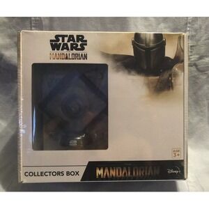 NEW Star Wars MANDALORIAN Collectors Box Beanie Coin Socks Decal & Keychain